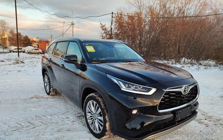 Toyota Highlander, 2024 год, 6 350 000 рублей, 3 фотография