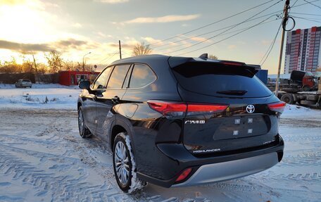 Toyota Highlander, 2024 год, 6 350 000 рублей, 6 фотография