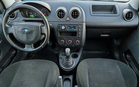 Ford Fiesta, 2005 год, 375 000 рублей, 17 фотография