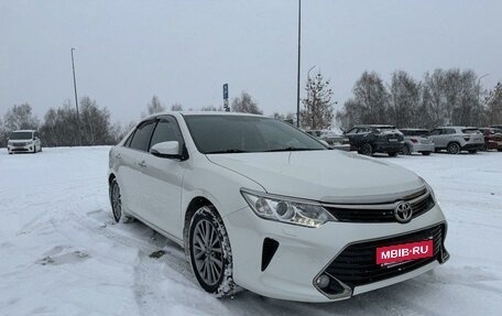 Toyota Camry, 2017 год, 2 850 000 рублей, 6 фотография