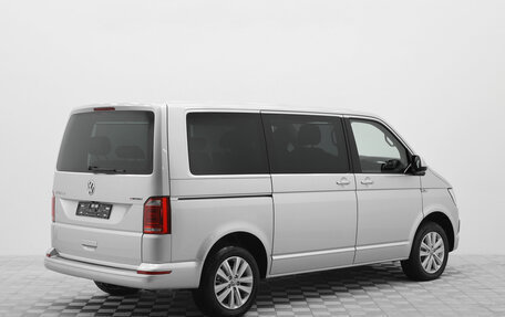 Volkswagen Multivan T6 рестайлинг, 2019 год, 4 550 000 рублей, 2 фотография