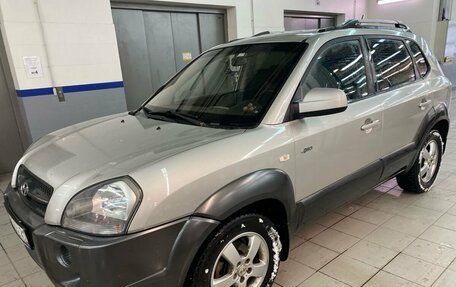 Hyundai Tucson III, 2006 год, 847 000 рублей, 3 фотография