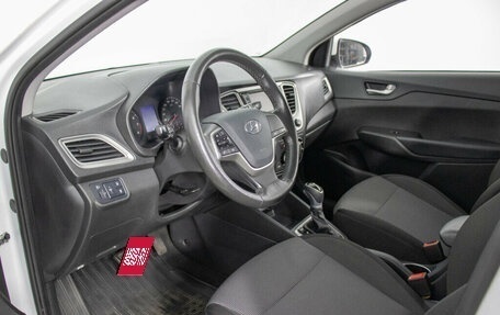 Hyundai Solaris II рестайлинг, 2021 год, 1 348 000 рублей, 10 фотография