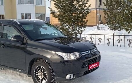 Mitsubishi Outlander III рестайлинг 3, 2013 год, 1 850 000 рублей, 1 фотография