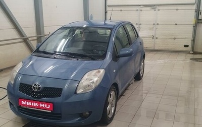 Toyota Yaris III рестайлинг, 2007 год, 730 000 рублей, 1 фотография