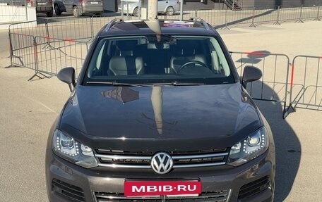 Volkswagen Touareg III, 2011 год, 2 297 000 рублей, 6 фотография