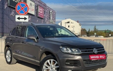 Volkswagen Touareg III, 2011 год, 2 297 000 рублей, 2 фотография