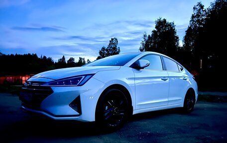 Hyundai Elantra VI рестайлинг, 2020 год, 1 550 000 рублей, 5 фотография