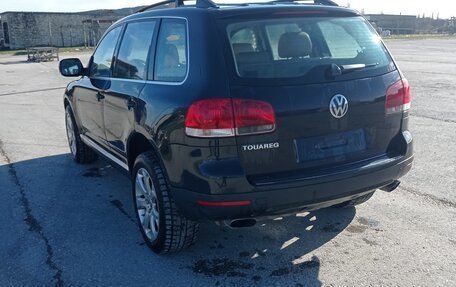 Volkswagen Touareg III, 2005 год, 850 000 рублей, 3 фотография