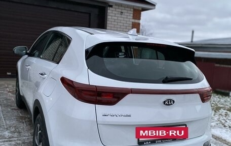 KIA Sportage IV рестайлинг, 2021 год, 3 100 000 рублей, 7 фотография