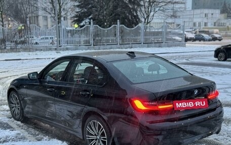 BMW 3 серия, 2019 год, 3 500 000 рублей, 3 фотография