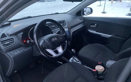 KIA Rio III рестайлинг, 2013 год, 1 000 000 рублей, 8 фотография