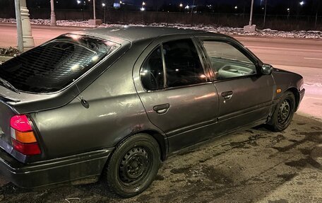 Nissan Primera II рестайлинг, 1994 год, 190 000 рублей, 5 фотография