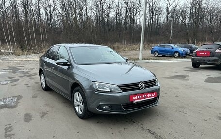 Volkswagen Jetta VI, 2014 год, 1 300 000 рублей, 3 фотография