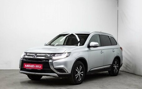 Mitsubishi Outlander III рестайлинг 3, 2015 год, 1 823 800 рублей, 2 фотография