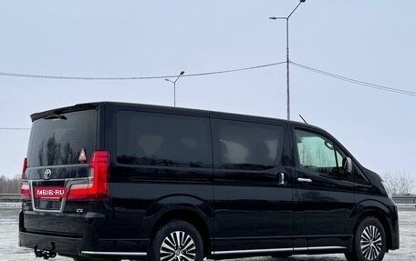 Toyota HiAce H300, 2020 год, 7 500 000 рублей, 28 фотография