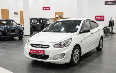 Hyundai Solaris II рестайлинг, 2013 год, 950 000 рублей, 1 фотография