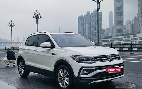 Volkswagen T-Cross I, 2022 год, 1 700 000 рублей, 6 фотография