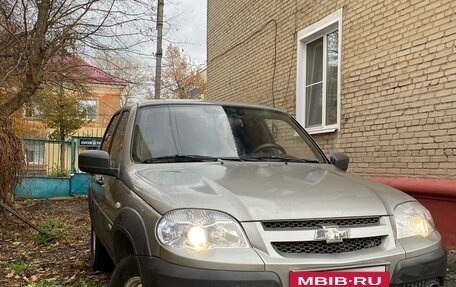 Chevrolet Niva I рестайлинг, 2012 год, 570 000 рублей, 3 фотография