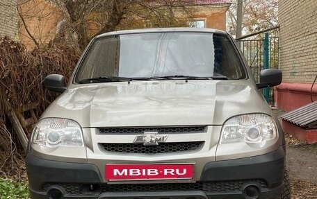 Chevrolet Niva I рестайлинг, 2012 год, 570 000 рублей, 2 фотография