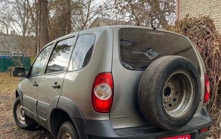 Chevrolet Niva I рестайлинг, 2012 год, 570 000 рублей, 5 фотография