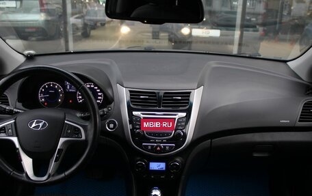 Hyundai Solaris II рестайлинг, 2012 год, 1 034 000 рублей, 12 фотография