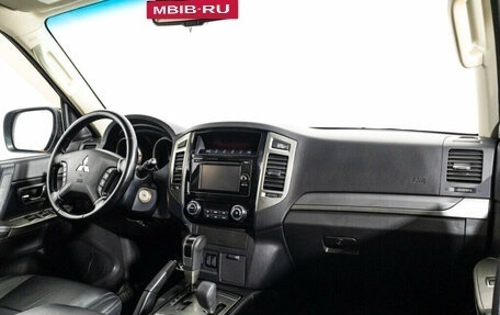 Mitsubishi Pajero IV, 2014 год, 2 869 000 рублей, 9 фотография