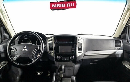 Mitsubishi Pajero IV, 2014 год, 2 869 000 рублей, 13 фотография