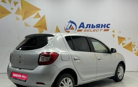 Renault Sandero II рестайлинг, 2014 год, 700 000 рублей, 3 фотография