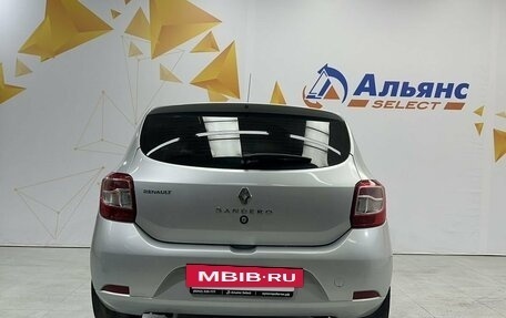 Renault Sandero II рестайлинг, 2014 год, 700 000 рублей, 4 фотография