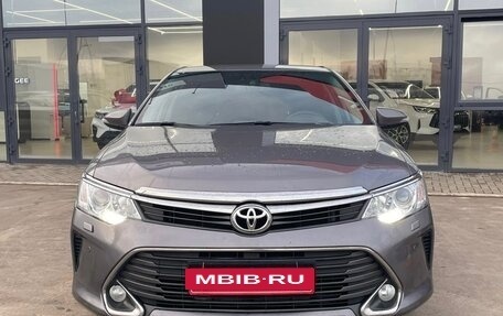 Toyota Camry, 2015 год, 2 280 000 рублей, 8 фотография