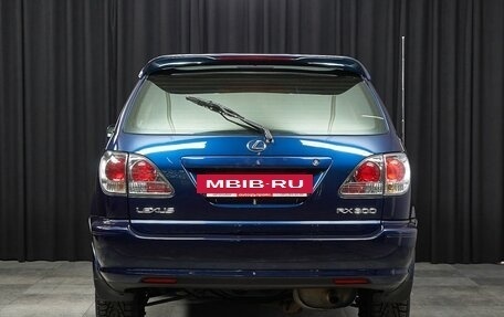 Lexus RX IV рестайлинг, 2001 год, 998 000 рублей, 5 фотография