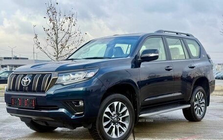 Toyota Land Cruiser Prado 150 рестайлинг 2, 2022 год, 8 000 000 рублей, 9 фотография