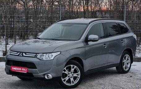 Mitsubishi Outlander III рестайлинг 3, 2012 год, 1 350 000 рублей, 1 фотография