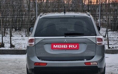 Mitsubishi Outlander III рестайлинг 3, 2012 год, 1 350 000 рублей, 6 фотография