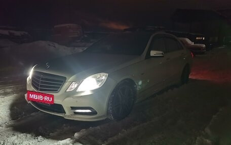 Mercedes-Benz E-Класс, 2012 год, 2 750 000 рублей, 4 фотография