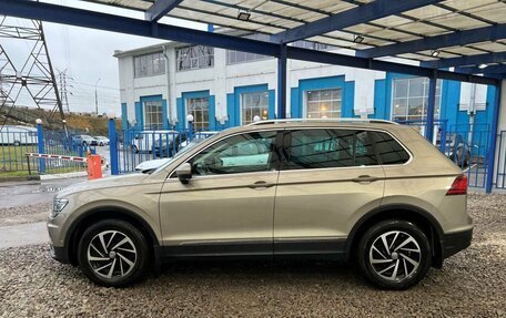 Volkswagen Tiguan II, 2018 год, 2 569 000 рублей, 2 фотография