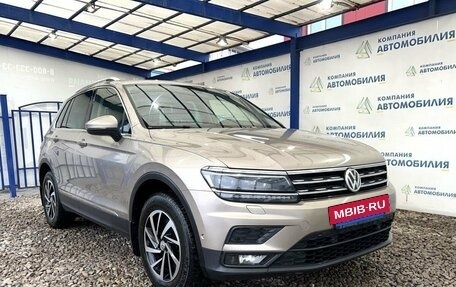 Volkswagen Tiguan II, 2018 год, 2 569 000 рублей, 7 фотография