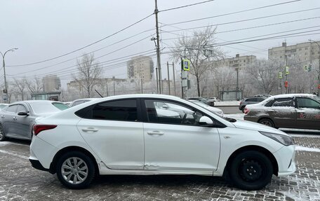 Hyundai Solaris II рестайлинг, 2020 год, 965 000 рублей, 5 фотография