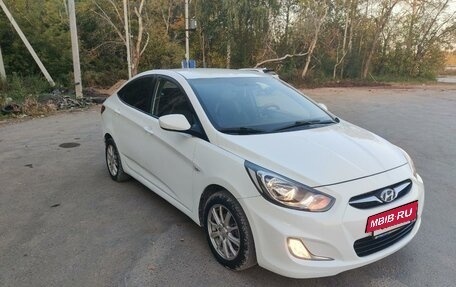 Hyundai Accent IV, 2011 год, 750 000 рублей, 3 фотография