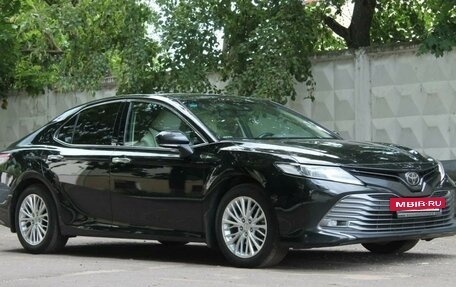 Toyota Camry, 2019 год, 2 555 000 рублей, 4 фотография