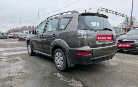 Mitsubishi Outlander III рестайлинг 3, 2010 год, 1 049 000 рублей, 4 фотография