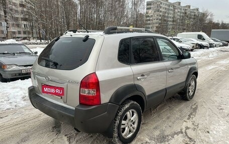 Hyundai Tucson III, 2005 год, 680 000 рублей, 3 фотография