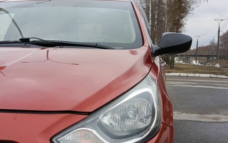 Hyundai Solaris II рестайлинг, 2011 год, 976 700 рублей, 21 фотография