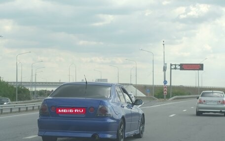 Toyota Altezza, 2003 год, 800 000 рублей, 11 фотография