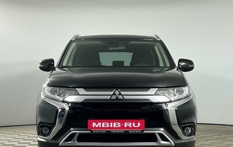 Mitsubishi Outlander III рестайлинг 3, 2020 год, 2 599 000 рублей, 2 фотография