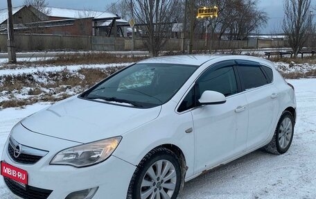 Opel Astra J, 2012 год, 690 000 рублей, 1 фотография