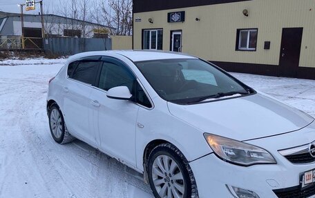 Opel Astra J, 2012 год, 690 000 рублей, 2 фотография