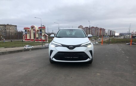 Toyota C-HR I рестайлинг, 2024 год, 3 870 000 рублей, 2 фотография