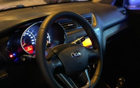 KIA Rio III рестайлинг, 2013 год, 810 000 рублей, 7 фотография